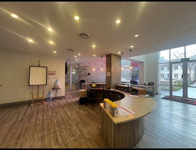 424M² OFFICE TO LET IN SANDTON CENTRAL